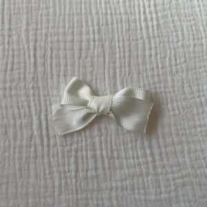 Lazo grosgrain blanco roto