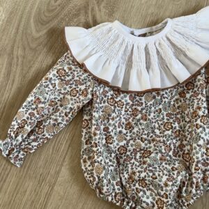 Pelele Ocre cuello blanco - talla 6 m